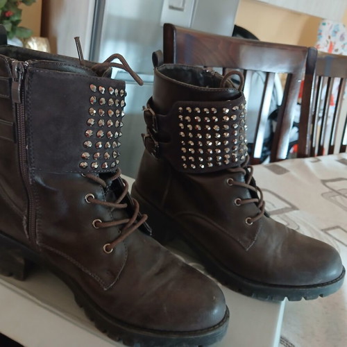 Grey ankle boots with studs, zipper and laces, size 41