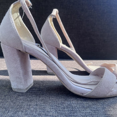 Sophia Manta sandals size 39, beige