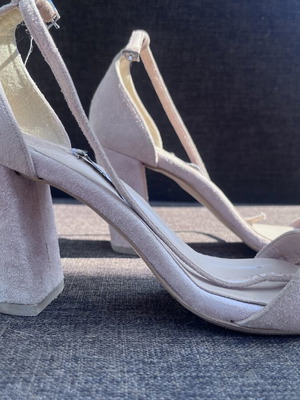 Sophia Manta sandals size 39, beige