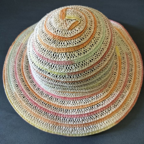 Children's hats like new, pack of 12, sizes 52-55 cm