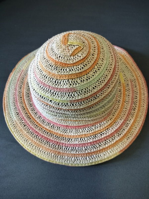Children's hats like new, pack of 12, sizes 52-55 cm