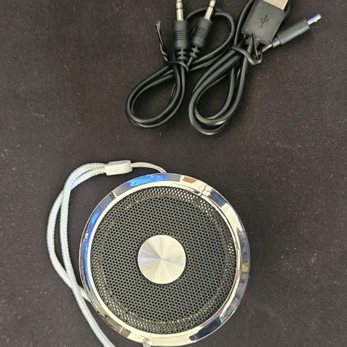 WSTER WS-887 Bluetooth portable speaker used