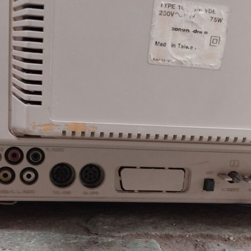 Commodore 1084S οθόνη μεταχειρισμένη για ανταλλακτικά ή επισκευή