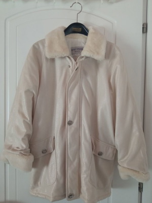 Girls' jacket size 12 used, white with faux fur cuffs and collar