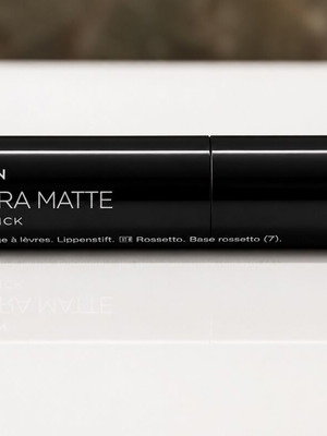 Avon Matte Lipstick Red Supreme
