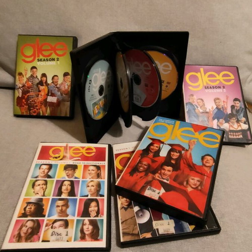 Glee complete series seasons 1-4, 26 DVDs like new with Greek subtitles