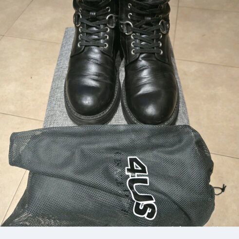 Cesare Paciotti black boots like new size 38