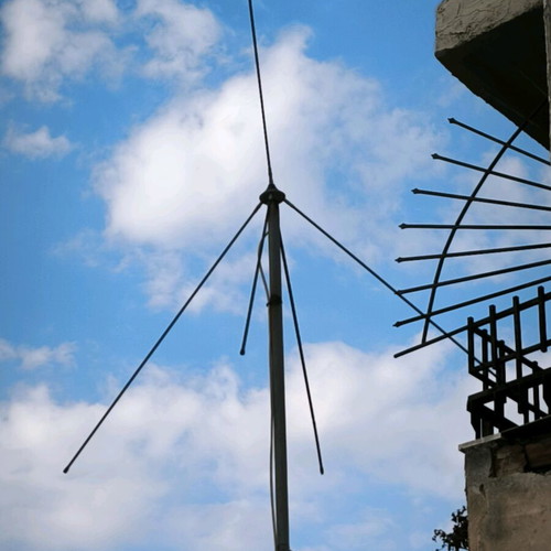 Antenna for CB or VHF base used, in very good condition