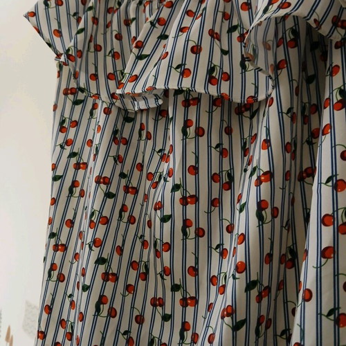 Sleeveless dress with ruffles like new, stripes and cherries print