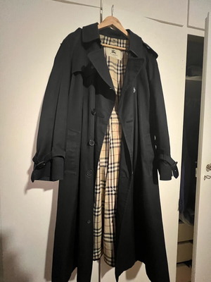 Burberry класическият дъждобран размер 50