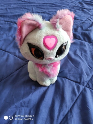 Magic Whisper Kitty plush cat like new