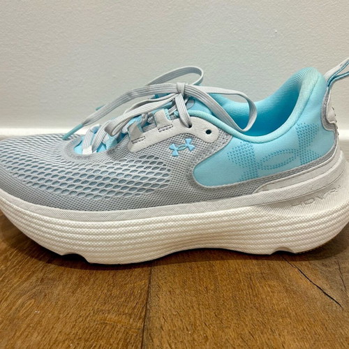 Underarmour Infinite Elite 2 women's athletic shoes like new, size 39