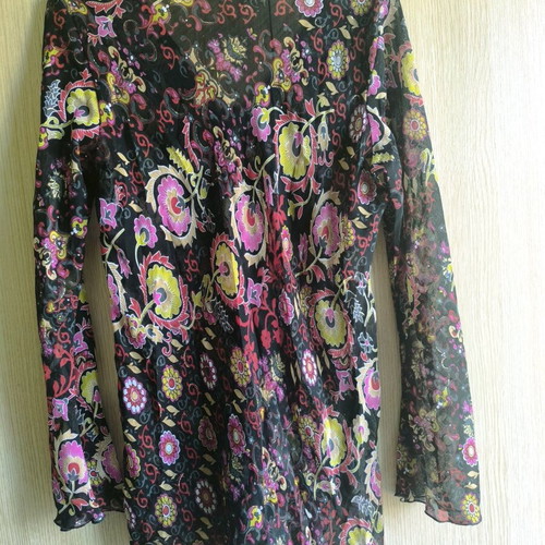 Tunic blouse like new, black and red, size L