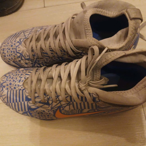 Nike football shoes used, size 36, white and blue