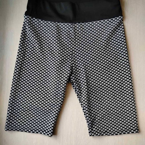 Leggings shorts used, black and white