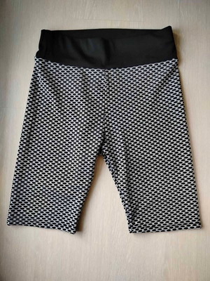 Leggings shorts used, black and white