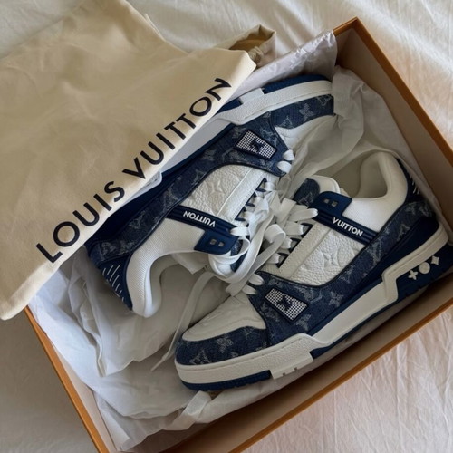 Louis Vuitton trainers blue and white sneakers like new, size 43