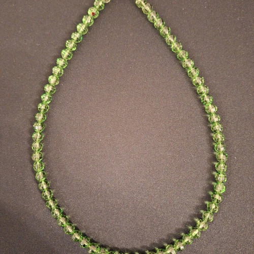 Necklace and bracelet like new, green, lengths 40 cm and 21 cm