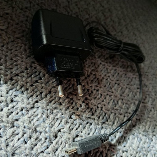 Mini USB charger like new