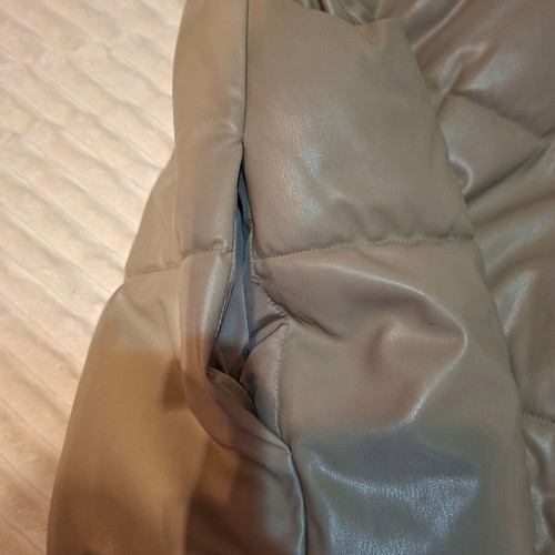 Leather vest new, size XL, beige with buttons and zipper