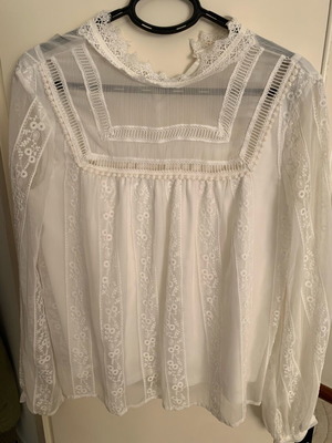 Vera & Lucy White Shirt Small Lace Like New