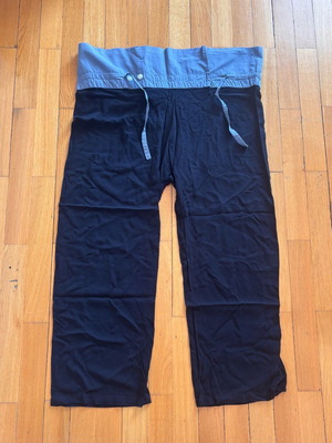 Emporio Armani παντελόνα καλοκαιρινή μεταχειρισμένη, μέγεθος L, μπλε