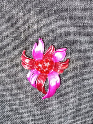 Καρφίτσα λουλούδι σαν καινούργια