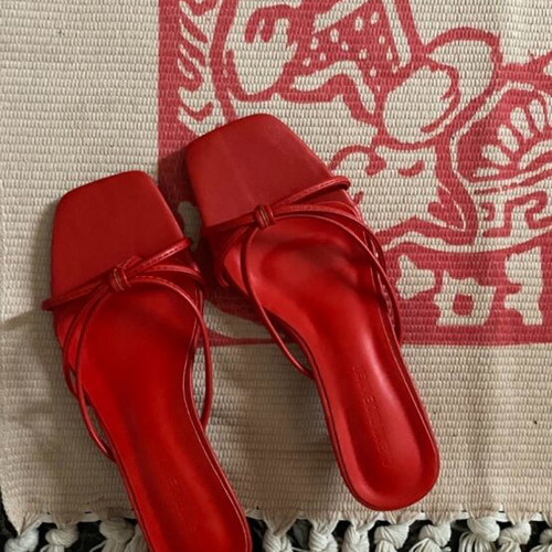 Red kitten heels new with small heel size 35-36