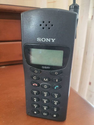 Sony συλλεκτικό κινητό μεταχειρισμένο με πρόσθετη μπαταρία