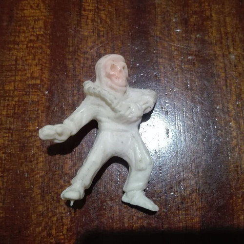 El Greco Exogini Ninja Panosh Skeletus figure used, white color