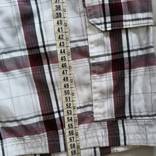 Men's Bermuda shorts like new, size M