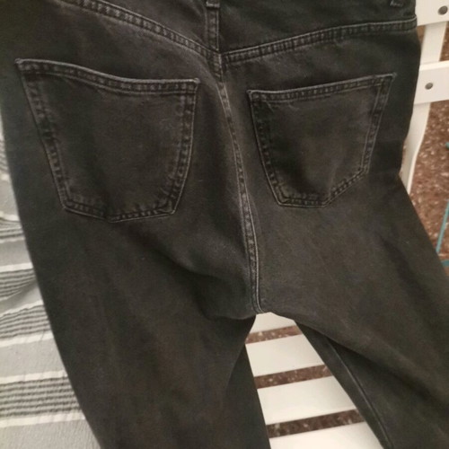 Stradivarius women's dark denim jeans used with knee rips, size S