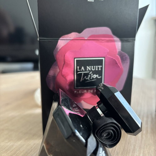 Lancôme La Nuit Trésor Fleur de Nuit Eau de Parfum 30ml like new