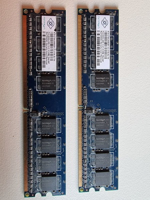 2 x Наня 512 МБ DDR2-667 (PC2-5300)