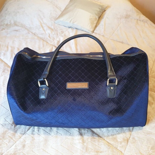 Travel bag Vince Camuto like new, navy blue shoulder