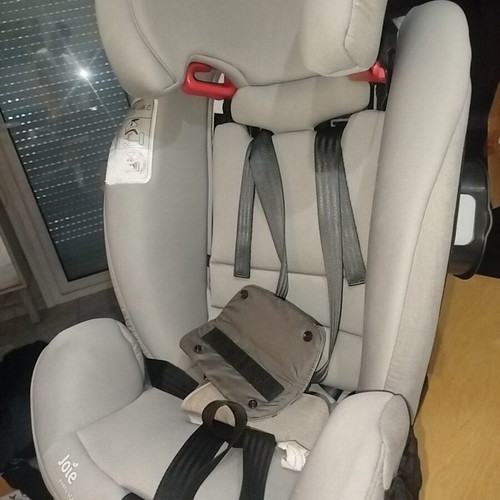 Joie Every Stage FX car seat like new