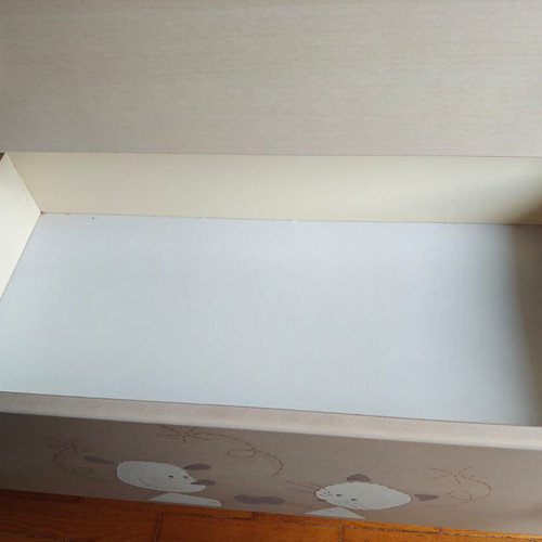 Nek Baby crib-bed with Greco Strom mattress and chest of drawers