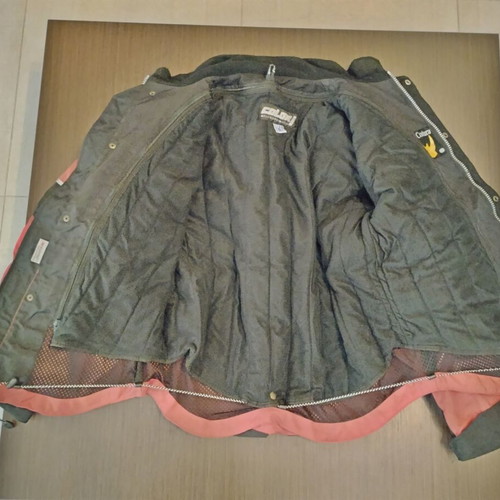 Colori Planet Moto Jacket used with protective inserts