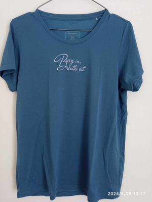 Energetics women's sports T-shirt medium blue like new
