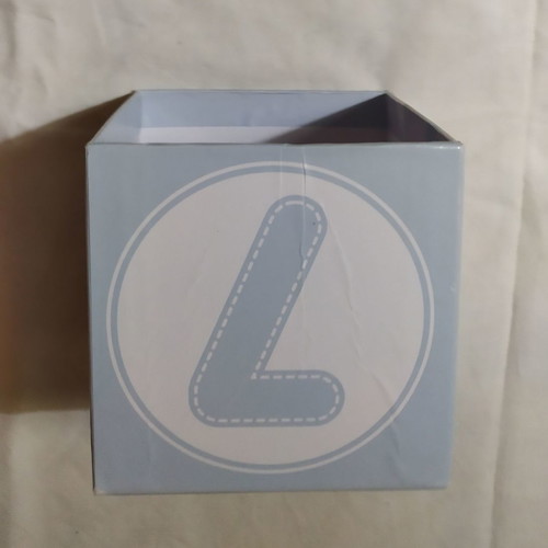 Collectible paper box used for organization 11x11x11 cm