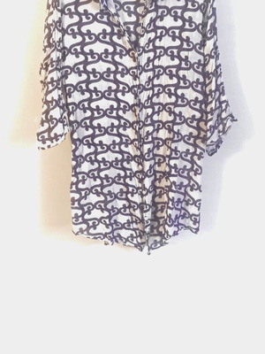 Cotton shirt with blue and white pattern