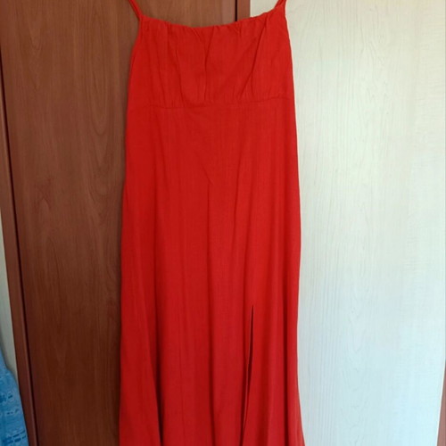 Apricot dress, medium, red