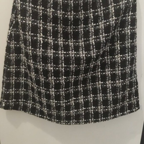 Winter skirt short, white and black, size M, like new