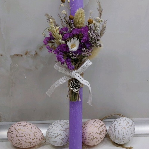 Scented candle with dried flower bouquet new