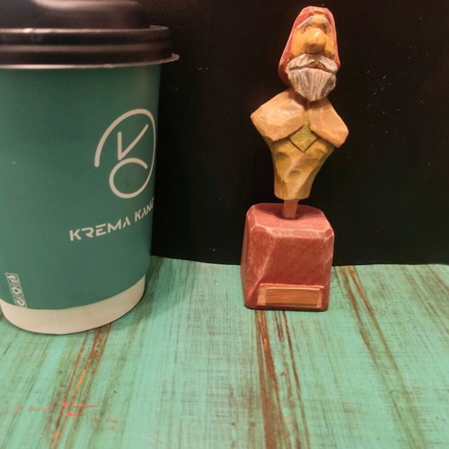 Wooden small bust used, height 12.5 cm