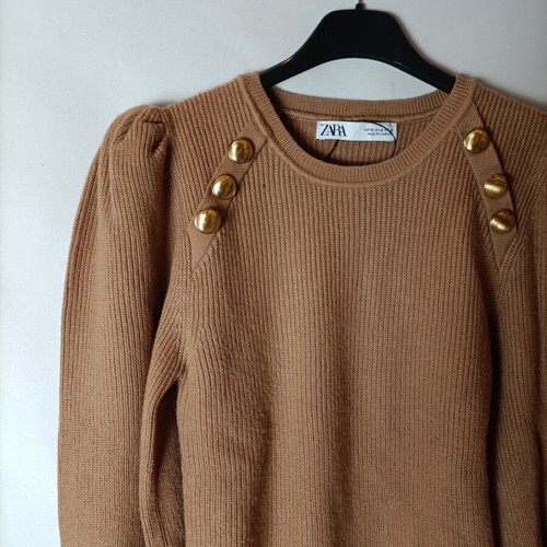 Zara elastic knit camel sweater like new with gold buttons size medium