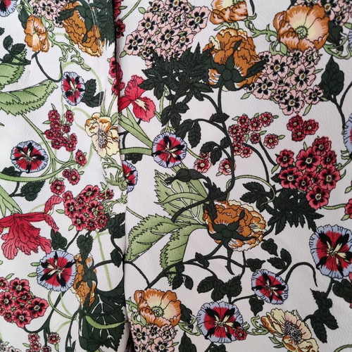 Bermuda shorts with floral pattern, size 38, made in Turkey