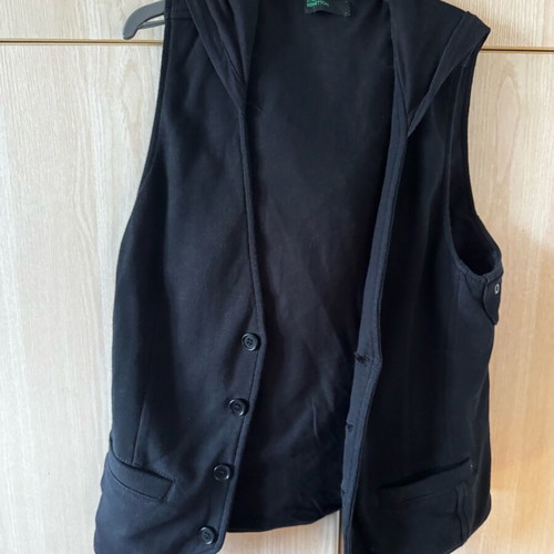 Benetton black kids vest like new with hood for ages 12-14