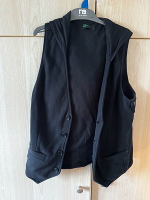 Benetton black kids vest like new with hood for ages 12-14
