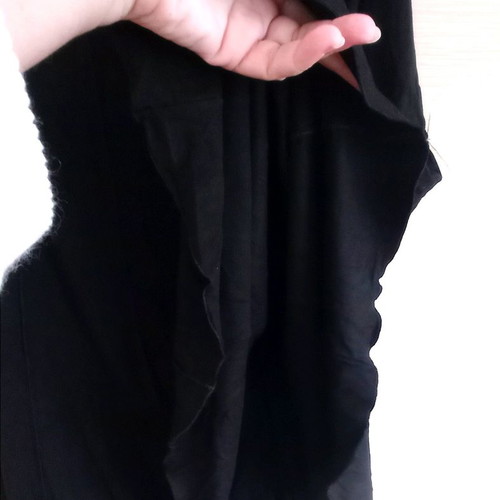 Black midi mako skirt used, size m/l, flared
